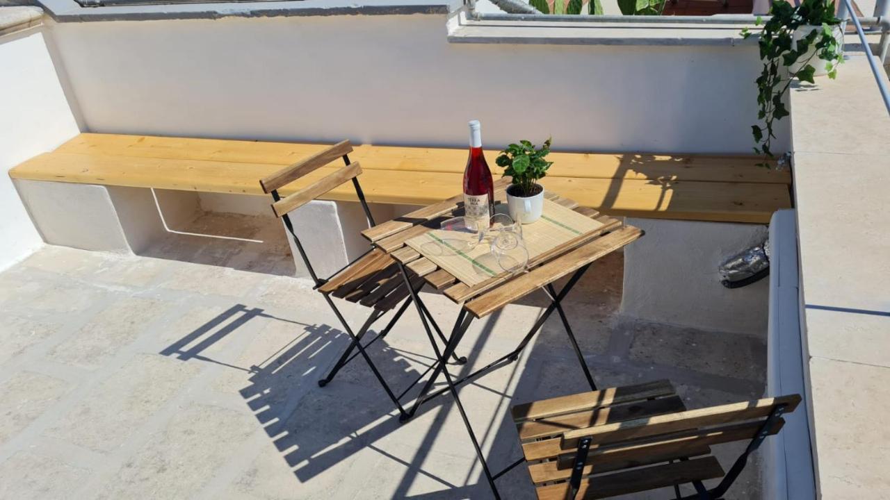 Апартаменти Dimora La Terrazza Поліньяно-а-Маре Екстер'єр фото